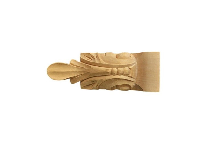 Rzeźba, ornament drewniany; ręcznie wykonany; wymiar - 6 x 4 x 8 cm 